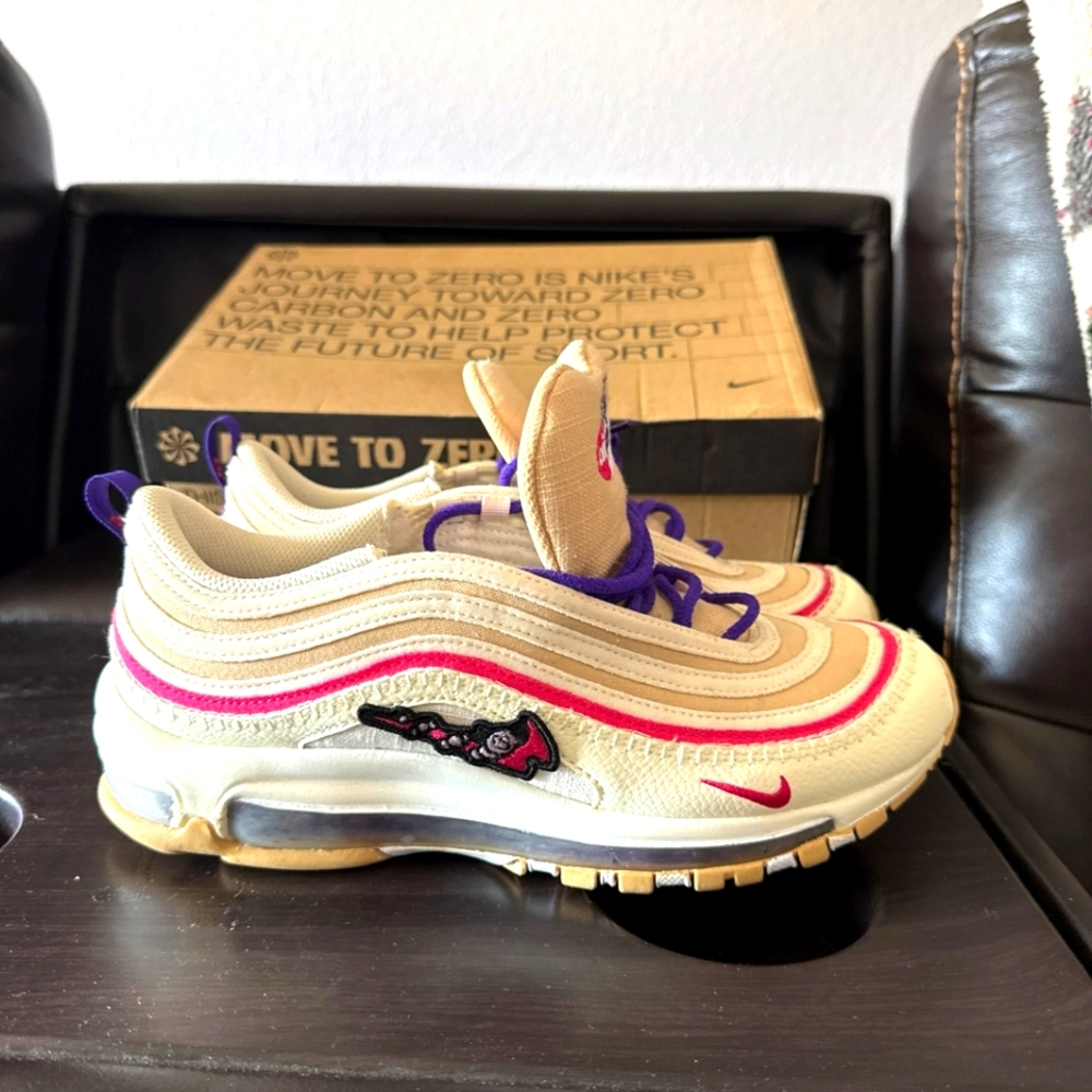 Nike Air Max 97 SE Cream Sneakers EUC